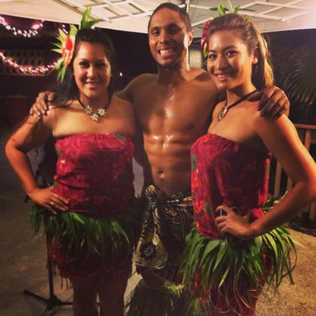 tahitian dancers
